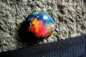 australian fire opal gemstone,fire opal gemstone