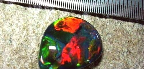 Gemstone opals Australian .