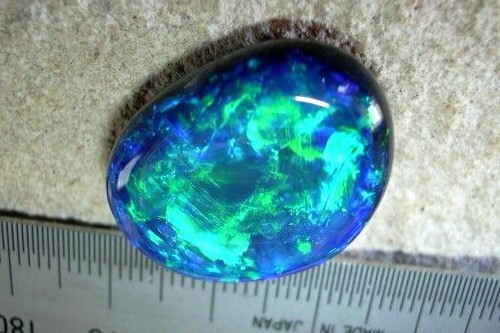 pricing opals,pricing gemstones opal gemstones red color opal,pricing opals blue color green color opal 