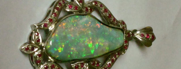 Custom Jeweler Opal Specialist.