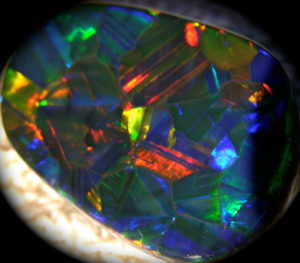 australian national gemstone,international official October birthstone,australian opal,black opal