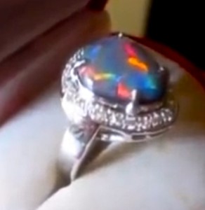 australian opal rings,opal ring,opal diamond ring, ladies opal diamond ring,ladies opal ring