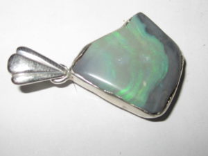 opals pendant