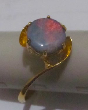 gold ring opal