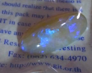 opal crystal,opals