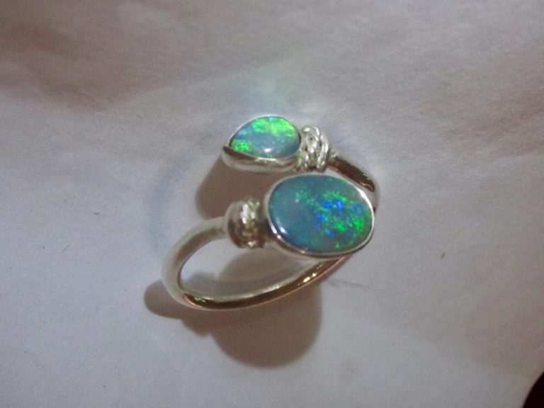 Opal rings Guaranteed 100% all natural Australian opals in the ring.