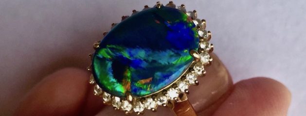 Ring Opal Gem.