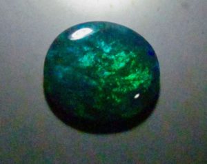 image green colour opal gemstone from Australian.