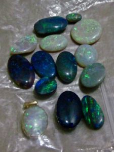 opal gemstones 1 parcel of Australian opals.