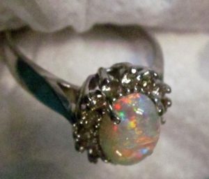  gold opal ring